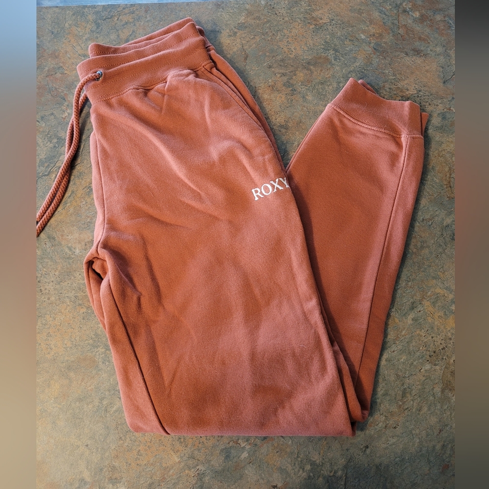 Lot Of Roxy Clothing - Picture 3 of 6
